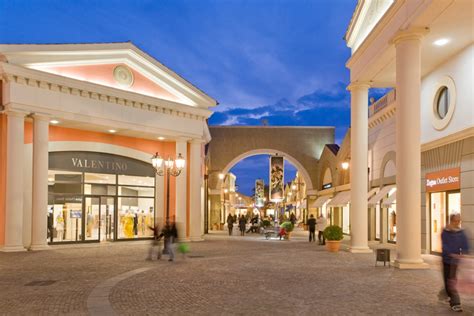 outlet fendi milano|fendi noventa designer outlet.